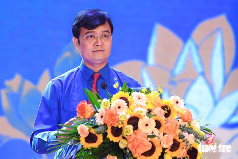 Nữ kỳ thủ khiếm thị: 'Cờ vua như con đường sáng để tôi bước tiếp' - Ảnh 4. Anh Bùi Quang Huy - bí thư thứ nhất Trung ương Đoàn - Ảnh: NAM TRẦN
