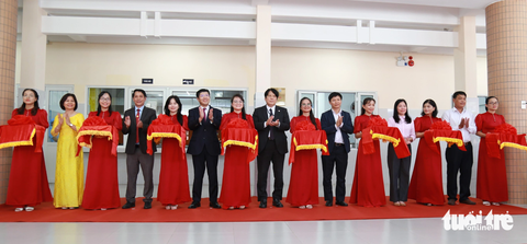 ‘Bữa ăn học đường’ khánh thành bếp ăn mẫu hơn 2 tỉ đồng tại Đà Nẵng - Ảnh 1. Lễ cắt băng khánh thành mô hình "Bếp ăn mẫu" - Ảnh: ĐOÀN NHẠN