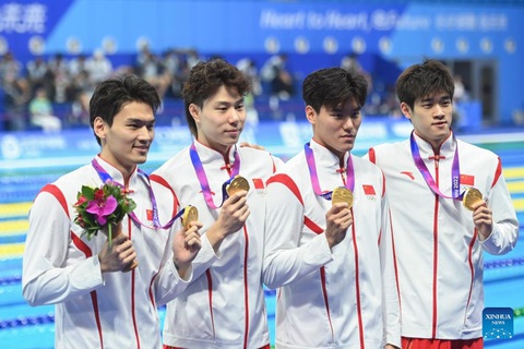 Đội bơi tiếp sức Trung Quốc tại Asiad 19 (từ trái sang) Xu Jiayu, Qin Haiyang, Wang Changhao và Pan Zhanle - Ảnh: XINHUA Đội bơi tiếp sức Trung Quốc tại Asiad 19 (từ trái sang): Xu Jiayu, Qin Haiyang, Wang Changhao và Pan Zhanle - Ảnh: XINHUA