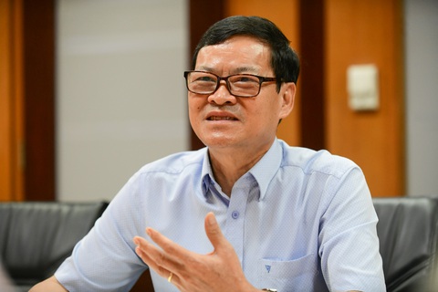 Ông Nguyễn Tất Trung trong buổi chia sẻ kinh nghiệm với các tiệm phở trong nước tham dự Vietnam Phở Festival 2023 tại báo Tuổi Trẻ - Ảnh: QUANG ĐỊNH Ông Nguyễn Tất Trung trong buổi chia sẻ kinh nghiệm với các tiệm phở trong nước tham dự Vietnam Phở Festival 2023 - Ảnh: QUANG ĐỊNH
