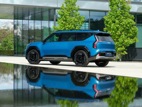 Kia EV9 công bố giá: Thấp trong phân khúc SUV điện 3 hàng ghế nhưng vẫn đắt hơn Telluride nhiều - Ảnh 3. Yếu điểm của Kia EV9 tiêu chuẩn là khả năng vận hành khi công suất và tầm vận hành đều khá kém - Ảnh: Kia