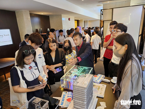 Doanh nghiệp cần gì để tiếp cận nguồn tài chính xanh? - Ảnh 1. Doanh nghiệp giới thiệu các giải pháp công trình xanh tại Tuần lễ Công trình xanh Việt Nam 2023. Tại sự kiện, nhiều chuyên gia đã tư vấn các giải pháp tài chính xanh - Ảnh: NGỌC HIỂN
