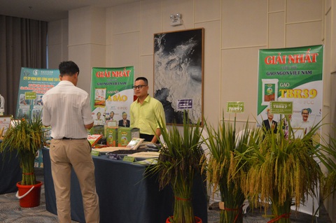 Đề xuất xếp đầu tư nghiên cứu KHCN là hoạt động đầu tư rủi ro, mạo hiểm - Ảnh 1. Các doanh nghiệp khoa học và công nghệ chia sẻ khó khăn, vướng mắc lớn nhất là trong vấn đề thực hiện thương mại hóa sản phẩm - Ảnh minh họa: ĐỨC HIỆP