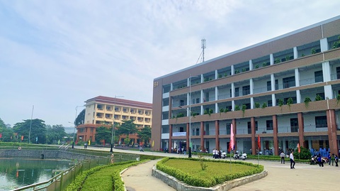 Việt Nam có 6 đại diện vào bảng xếp hạng đại học thế giới - Ảnh 1. Đại học Quốc gia TP.HCM tiếp tục xếp thứ 1.501+ trong bảng xếp hạng THE WUR 2024 - Ảnh: TRẦN HUỲNH