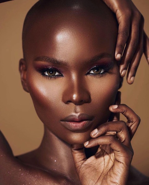 Thí sinh Miss Grand International 2023 Boma Dokubo - Miss Grand Nigeria 2023. Cô từng là nạn nhân của bạo hành nên luôn mang trong mình quyết tâm giúp đỡ những phụ nữ và những cô gái trẻ là nạn nhân như mình. Cô mong giành chiến thắng để lan tỏa điều tích cực đến cộng đồng