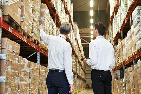 Điều phối viên là gì và cơ hội công việc ra sao? (Phần 2) - Ảnh 1. Người điều phối đơn hàng phải đảm bảo hàng hóa đến tay khách hàng nhanh nhất - Ảnh: Internet