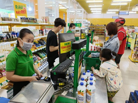 Một cửa hàng Bách hóa Xanh của Thế giới Di động - Ảnh: ĐỨC THIỆN Một cửa hàng Bách hóa Xanh của Thế giới Di Động - Ảnh: ĐỨC THIỆN