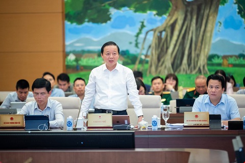 Sửa Luật Đất đai, Chủ tịch Quốc hội: Cần 'điều quét' nhưng vẫn có van, khoá chặt chẽ - Ảnh 3. Phó thủ tướng Trần Hồng Hà - Ảnh: GIA HÂN