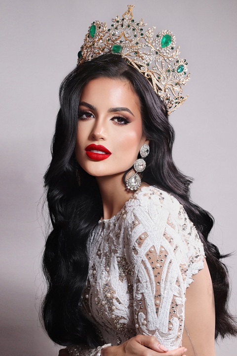 Thí sinh Miss Grand International 2023 Valentina Martínez Landk œr - Miss Grand Venezuela 2023. Cô là một nhân tố hứa hẹn mang đến nhiều bất ngờ cho cuộc thi năm nay. Cô sở hữu nét đẹp sắc sảo đặc trưng của châu Mỹ