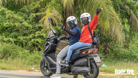 Đưa mẹ đi phượt là cách để Huy thể hiện tình yêu, chia sẻ đam mê của mình với mẹ - Ảnh: NVCC Đưa mẹ đi phượt là cách để Huy thể hiện tình yêu, chia sẻ đam mê của mình với mẹ - Ảnh: NVCC