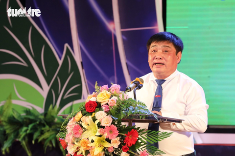Ảnh: HOÀNG TÁO Ông Lê Thế Chữ, Tổng biên tập báo Tuổi Trẻ, phát biểu tại buổi lễ - Ảnh: HOÀNG TÁO