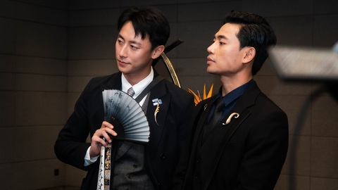 La Thành áp lực khi làm việc với Isaac - Ảnh 2. Diễn viên Rocker Nguyễn và Lợi Trần tại buổi showcase