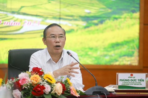 Họp báo - Ảnh 1. Thứ trưởng Phùng Đức Tiến chủ trì buổi họp báo - Ảnh: C.TUỆ