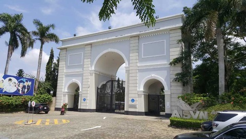 Cơ sở tại huyện Nhà Bè của Trường quốc tế AISVN bị phụ huynh đến "đòi tiền" - Ảnh: TRỌNG NHÂN Cơ sở tại huyện Nhà Bè của Trường quốc tế AISVN bị phụ huynh đến "đòi tiền" - Ảnh: TRỌNG NHÂN