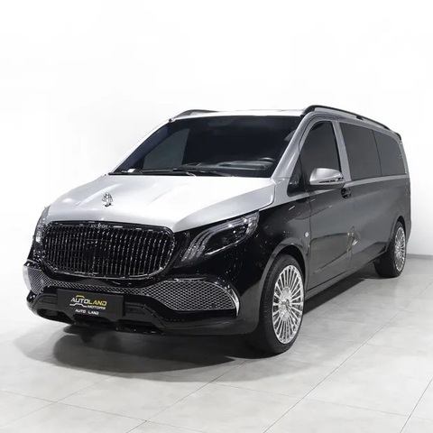 Sao Manchester United tậu van Maybach để đi tạm sau ngày làm hỏng Rolls-Royce - Ảnh 1. Marcus Rashford tậu chiếc van siêu sang để đảm bảo an toàn bản thân, sau ngày gặp tai nạn khi tự cầm lái - Ảnh: The Sun