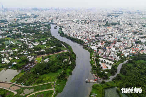 Đường ven kênh Tham Lương - Bến Cát - Rạch Nước Lên gặp đường ven sông Sài Gòn ở đâu? - Ảnh 10. TP.HCM vốn đặc trưng với hình ảnh trên bến dưới thuyền khi có sông Sài Gòn chảy qua trung tâm, hệ thống kênh rạch chằng chịt. Sau khi phục hồi thì bảo vệ dòng kênh, con sông là nhiệm vụ của cả chính quyền và người dân.