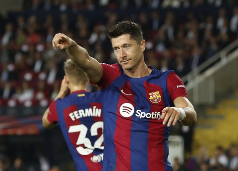 Điểm tin thể thao sáng 30-9: Barca trở lại ngôi đầu La Liga - Ảnh 1. Barca trở lại ngôi đầu La Liga sau chiến thắng trước Sevilla - Ảnh: REUTERS