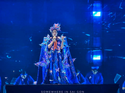 'Đã mắt' với bộ sưu tập trang phục của Hoàng Thùy Linh trong concert - Ảnh 6. 'Đã mắt' với bộ sưu tập trang phục của Hoàng Thùy Linh trong concert - Ảnh 6.