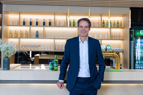 ‘Carlsberg mong muốn truyền cảm hứng khởi nghiệp tới người Việt trẻ’ - Ảnh 2. Ông Onno Rombouts - giám đốc điều hành của Carlsberg