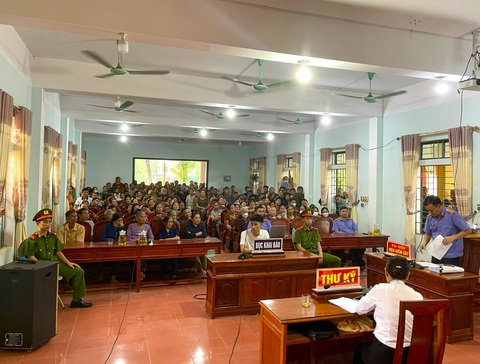 Thanh niên lãnh án tù vì dùng xyanua đầu độc bò của người tình - Ảnh 1. Trần Huy Hiệu tại phiên tòa - Ảnh: A.D.