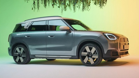 Mini Countryman trở lại với thế hệ mới lớn hơn, hiện đại hơn bao giờ hết - Ảnh 1. Thiết kế MINI Countryman mới ra dáng SUV rõ ràng hơn vì bộ khung lớn và các đường nét vuông vắn - Ảnh: MINI