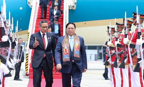 Indonesia đón Thủ tướng Phạm Minh Chính với điệu múa truyền thống của đất nước - Ảnh 2. Tham dự Hội nghị Cấp cao ASEAN 43 và các hội nghị, hoạt động liên quan, Thủ tướng Chính phủ sẽ chia sẻ quan điểm của Việt Nam, đề xuất các sáng kiến, định hướng trong nhiều lĩnh vực hợp tác quan trọng - Ảnh: VGP/Nhật Bắc
