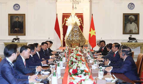 Việt Nam, Indonesia hướng tới Đối tác chiến lược toàn diện - Ảnh 2. Quang cảnh cuộc hội kiến của Thủ tướng Phạm Minh Chính và Tổng thống Indonesia Joko Widodo - Ảnh: DƯƠNG GIANG