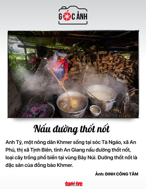 Nấu đường thốt nốt - Ảnh: ĐINH CÔNG TÂM Nấu đường thốt nốt - Ảnh: ĐINH CÔNG TÂM