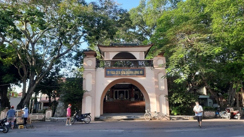 Theo dòng Cổ Chiên - Kỳ 2: Dấu xưa Long Hồ dinh bên bờ Cổ Chiên - Ảnh 1. Di tích cửa Hữu thành Long Hồ - Ảnh: HÙNG ANH