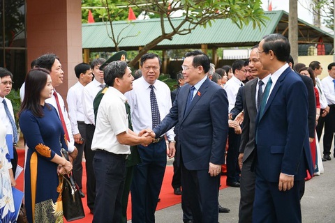Chủ tịch Quốc hội Vương Đình Huệ dự lễ khai giảng tại trường Hữu nghị T78, Phúc Thọ, Hà Nội - Ảnh: THẾ ĐẠI Chủ tịch Quốc hội Vương Đình Huệ dự lễ khai giảng tại Trường Hữu nghị T78, Phúc Thọ, Hà Nội - Ảnh: THẾ ĐẠI