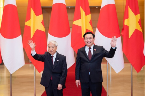 Chủ tịch Quốc hội đón, hội đàm với Chủ tịch Thượng viện Nhật Bản Otsuji Hidehisa - Ảnh 1. Chủ tịch Quốc hội Vương Đình Huệ tại lễ đón chính thức Chủ tịch Thượng viện Nhật Bản - Ảnh: GIA HÂN