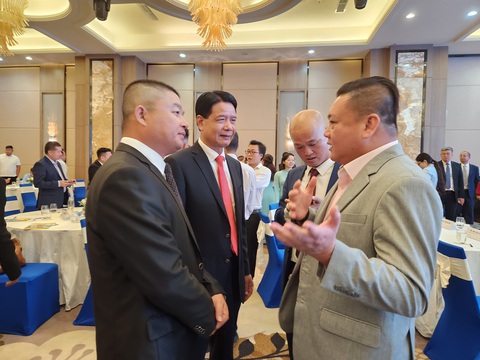 Doanh nghiệp Trung Quốc đến Đồng bằng sông Cửu Long tìm cơ hội hợp tác, đầu tư - Ảnh 1. Doanh nghiệp Việt Nam và Trung Quốc trao đổi tại chương trình giao lưu - kết nối kinh doanh chiều 5-9 - Ảnh: CHÍ QUỐC