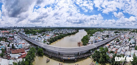 Bất động sản Nhà Bè chuyển mình đón sóng hạ tầng - Ảnh 2. Công trình cầu Long Kiểng mới bắc qua sông Phước Kiểng, nối 2 xã Phước Kiển và Nhơn Đức - Ảnh: Tuổi Trẻ Online