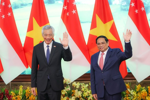 Việt Nam - Singapore và đích đến tiếp theo - Ảnh 1. Thủ tướng Phạm Minh Chính và Thủ tướng Singapore Lý Hiển Long trong cuộc hội đàm chính thức vào ngày 28-8 tại Hà Nội - Ảnh: NGUYỄN KHÁNH
