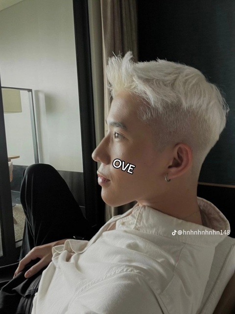 Rầm rộ đu trend 'LOVE' để flex nhẹ nhan sắc cực phẩm - Ảnh 1. Chiếc mũi thẳng như cái... cầu tuột của TikToker Nam Nam Nam giúp anh chàng thu về gần 1 triệu lượt xem.