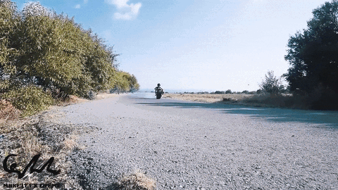 Xe máy một bánh độc đáo: 'Vỏ' làm từ lốp ô tô, dễ lái đến mức tay mới cũng làm được các pha đỉnh cao - Ảnh 9.