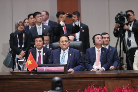Khai mạc hội nghị cấp cao ASEAN: Khẳng định vai trò tâm điểm tăng trưởng - Ảnh 4. Thủ tướng Phạm Minh Chính và đoàn đại biểu cấp cao Việt Nam tham dự hội nghị - Ảnh: D.GIANG