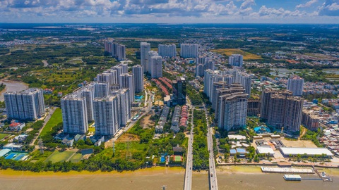 Dự án tạo quỹ đất cho TP.HCM tại Nhà Bè chậm tiến độ hơn 20 năm - Ảnh 1. Dự án tạo quỹ đất dọc tuyến Nguyễn Hữu Thọ, huyện Nhà Bè chậm tiến độ hơn 20 năm- Ảnh: QUANG ĐỊNH