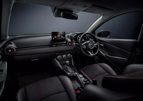 Mazda2 đời mới có thể ra mắt ngay năm sau, có nội, ngoại thất lẫn động cơ nâng cấp rõ rệt - Ảnh 2. Nội thất Mazda2 ở lần cập nhật đầu năm 2023 vẫn không thể hiện đại bằng các dòng tên khác của hãng ra mắt từ trước, vì nền tảng phần cứng đã cũ - Ảnh: Mazda