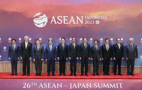 Thủ tướng đề nghị Trung Quốc mở cửa nông thủy sản cho các nước ASEAN trung chuyển qua Việt Nam - Ảnh 3. Hội nghị ASEAN - Nhật Bản lần thứ 26 - Ảnh: D.GIANG