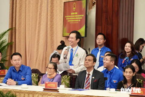 Bác sĩ Trần Văn Khanh: "Đội hình chuyên đã giúp tận dụng chuyên môn của sinh viên từng ngành, giúp bà con nhiều hơn" - Ảnh: HỮU HẠNH Bác sĩ Trần Văn Khanh: "Đội hình chuyên đã giúp tận dụng chuyên môn của sinh viên từng ngành, giúp bà con nhiều hơn" - Ảnh: HỮU HẠNH