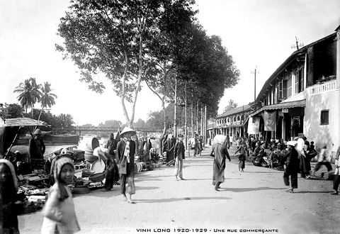 Theo dòng Cổ Chiên - Kỳ 2: Dấu xưa Long Hồ dinh bên bờ Cổ Chiên - Ảnh 4. Chợ nhỏ bên bờ sông Vĩnh Long - Ảnh tư liệu