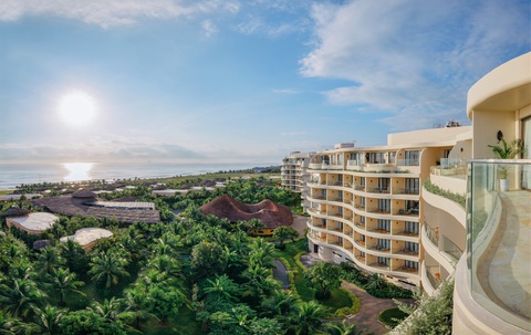Ana Mandara Cam Ranh thắng lớn tại World Travel Awards 2023 - Ảnh 4. Mở cửa từ ngày 7-7-2022 và hoàn thiện cuối tháng 9-2022, Ana Mandara Cam Ranh chinh phục du khách trong và ngoài nước nhờ yếu tố thiết kế mang dấu ấn văn hóa Việt nổi bật đi kèm những trải nghiệm dịch vụ cao cấp.