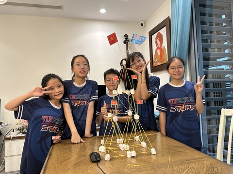 Sandbox Junior Tech Club trở thành đại diện Việt Nam đầu tiên ghi tên mình vào vị trí cao nhất của Trại hè Lập trình Quốc tế New Zealand - Châu Á 2023. Ảnh: Đ.H Sandbox Junior Tech Club trở thành đại diện Việt Nam đầu tiên ghi tên vào vị trí cao nhất của Trại hè Lập trình quốc tế New Zealand - châu Á 2023 - Ảnh: Đ.H.