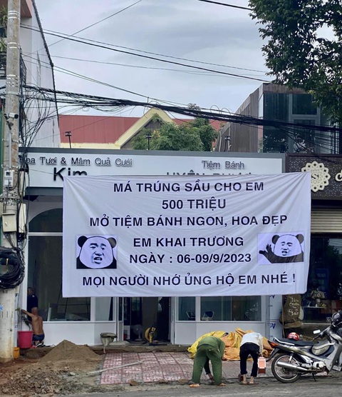Ảnh vui 8-9: Má trúng sầu riêng cho con tiền mở tiệm bánh - Ảnh 1. Chúc mừng em khởi nghiệp, chúc mừng má em trúng sầu riêng.