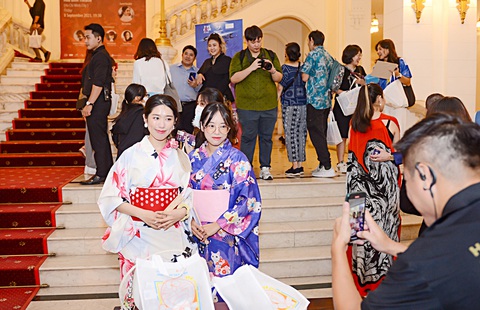 Khán giả cosplay đến nghe Symphonic Anime tại Hà Nội - Ảnh: BTC Khán giả cosplay đến nghe Symphonic Anime tại Hà Nội - Ảnh: BTC