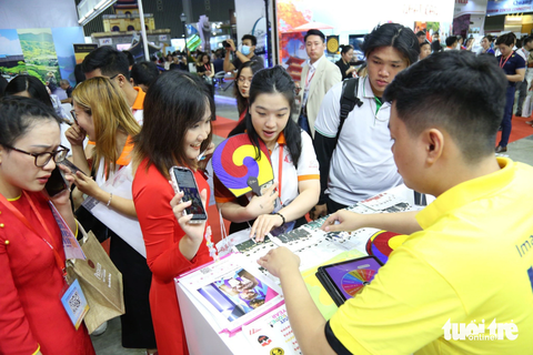 Khách Việt săn tour xuất ngoại cuối năm - Ảnh 6. Chùm chương trình tour, dịch vụ mùa thu được giới thiệu - Ảnh: PHƯƠNG QUYÊN
