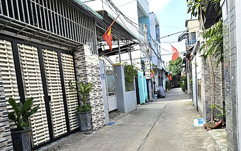 Con hẻm ở đường Bình Giã, phường 11, TP Vũng Tàu, nơi có căn nhà giữ trẻ không phép dẫn đến cháu H. bị chấn thương sọ não - Ảnh: Đ.H. Con hẻm ở đường Bình Giã, phường 11, TP Vũng Tàu, nơi có căn nhà giữ trẻ không phép dẫn đến cháu H. bị chấn thương sọ não - Ảnh: Đ.H.