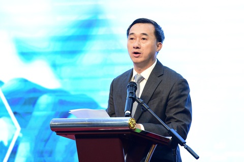 Vì sao Việt Nam nằm trong ‘vành đai sỏi’ của thế giới? - Ảnh 1. Thứ trưởng Bộ Y tế Trần Văn Thuấn phát biểu tại hội nghị - Ảnh: DUYÊN PHAN