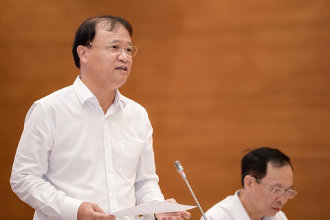 Thứ trưởng Công Thương nói việc Samsung có thể 'hồi sức' xuất khẩu nhờ tung mẫu điện thoại mới - Ảnh 2. Thứ trưởng Bộ Công Thương thông tin về tình hình xuất khẩu - Ảnh: NAM TRẦN